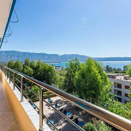 Radhima Sea View 1br 8 - Kitchen, Parking & Balcony -- 6 People -- Apartamento *